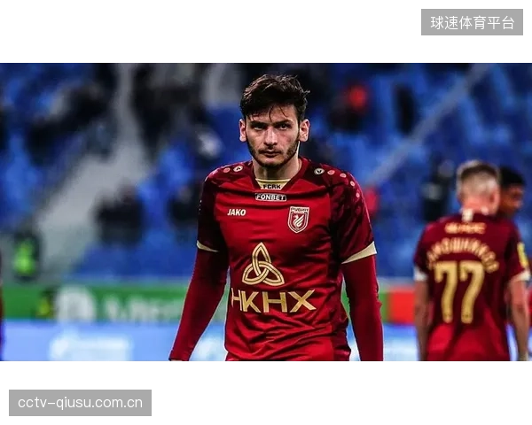 克瓦拉茨赫利亚不仅是那不勒斯的突破利器，其在前场的反抢也极具战术价值。